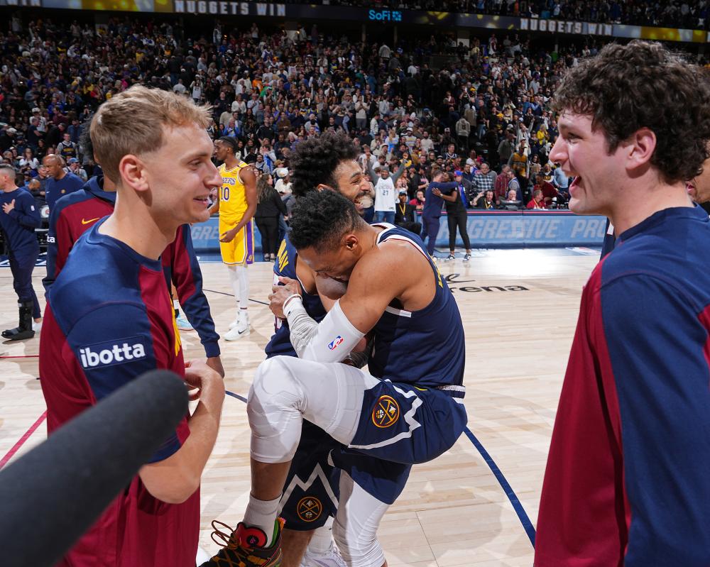 情都在赛场 情都在赛场