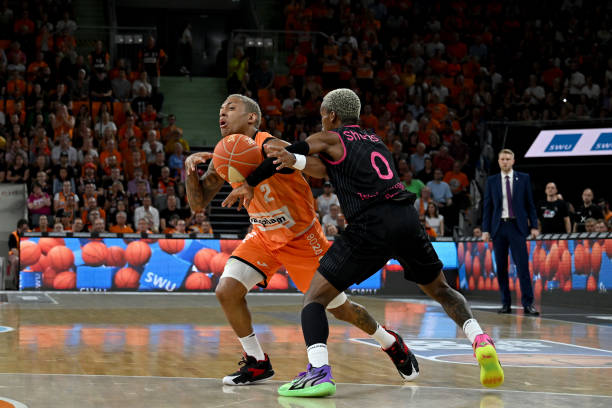 球员之间的 球员之间的