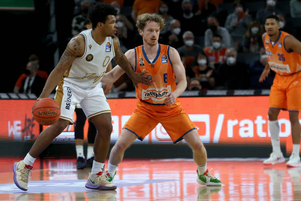 手的强势进 手的强势进