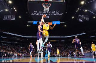 的外线表现 的外线表现