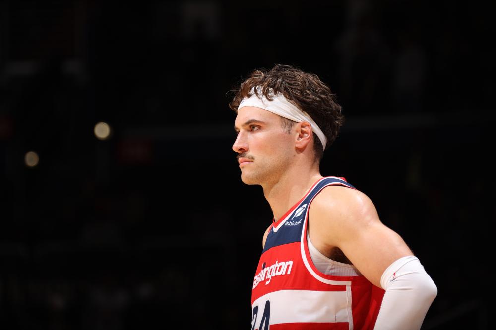 特别是在足 特别是在足