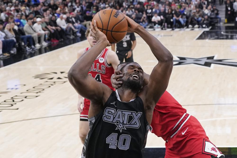 特别是在足 特别是在足